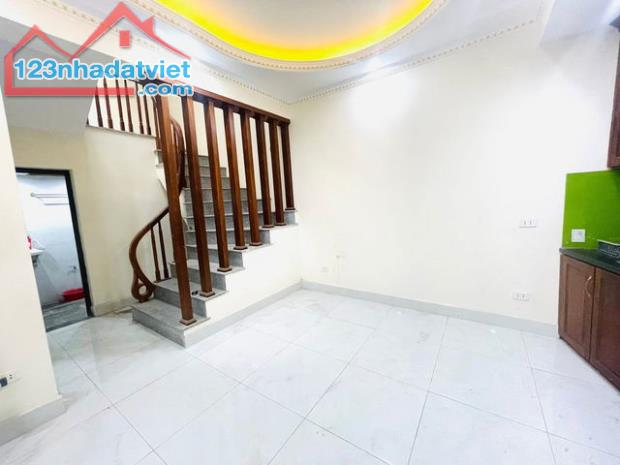 RẺ NHẤT THÁI THỊNH ĐỐNG ĐA 7.8 TỶ 51M NGÕ NÔNG VÀI BƯỚC RA MP THÁI THỊNH, CHỈ VIỆC XÁCH - 1