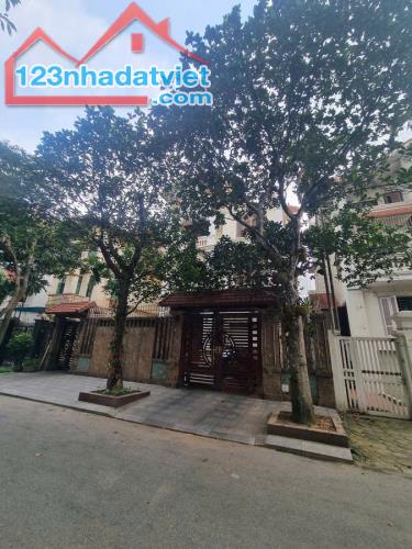 BIỆT THỰ VÍP BÁN ĐẢO LINH ĐÀM - HÀNG XÓM ĐẠI GIA LỚN - VIEW HỒ, SAU 1 DÃY RA MẶT HỒ - 1