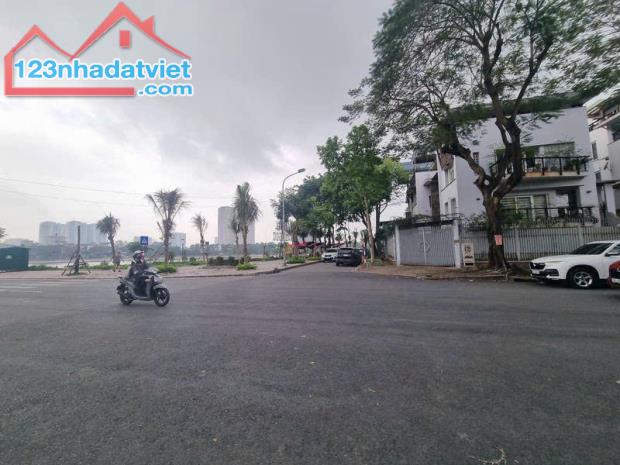 BIỆT THỰ VÍP BÁN ĐẢO LINH ĐÀM - HÀNG XÓM ĐẠI GIA LỚN - VIEW HỒ, SAU 1 DÃY RA MẶT HỒ - 2