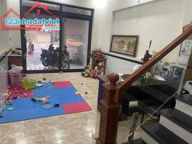 Chính Chủ Cần Bán Nhanh 1 hoặc 2 Căn Nhà Liền Kề, Mặt Đường 351 - xã Hồng Thái, An Dương,
