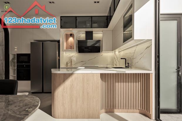 **Bán nhà hẻm Phạm Văn Hai, phường 5, quận Tân Bình; (4*21) - 5 tầng - 1