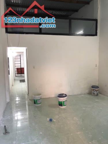 Bán đất tặng nhà C4 đường VŨNG THÙNG 1 , đối diện Chung cư 100m2 giá 4ty6 có bớt