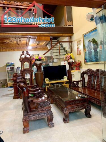 Bán nhà 2 Tầng ĐẸP MẶT TIỀN kinh doanh Tân Bình,ngang 6,5m,full nội thất cao cấp