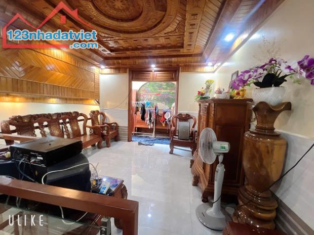 Bán nhà 2 Tầng ĐẸP MẶT TIỀN kinh doanh Tân Bình,ngang 6,5m,full nội thất cao cấp - 1