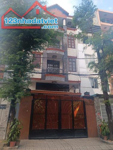 CHỦ CẦN TIỀN BÁN GẤP NHÀ HẺM XE HƠI, 1 TRÊT, 1 LỮNG, 3 LẦU, GIÁ 24 TỶ CÒN THƯƠNG LƯỢNG