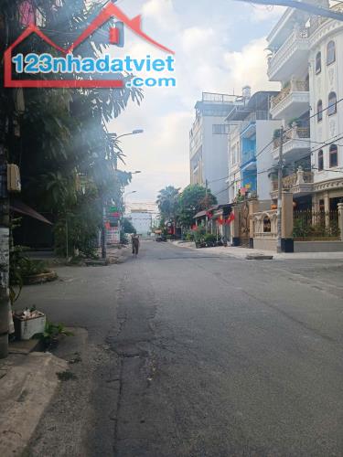 CHỦ CẦN TIỀN BÁN GẤP NHÀ HẺM XE HƠI, 1 TRÊT, 1 LỮNG, 3 LẦU, GIÁ 24 TỶ CÒN THƯƠNG LƯỢNG - 1