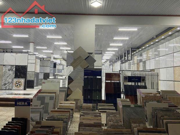BÁN GẤP SHOWROOM NỘI THẤT GÓC 2 MẶT TIỀN Ở XÃ ĐỒI 61. HUYỆN TRẢNG BOM - 1