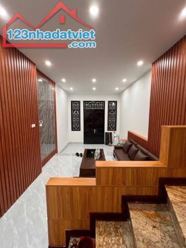 BÁN NHÀ GIÁI PHÓNG, KIM ĐỒNG, Ô TÔ ĐỖ CỬA,DT 40M2, 8.98 TỶ - 1