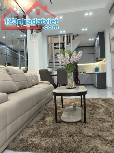 Cho thuê nhà riêng full đồ ngõ Văn Hương, Tôn Đức Thắng, Đống Đa 36m x 4T giá 12tr - 1