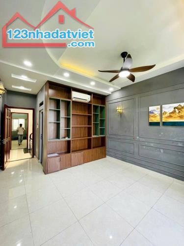Siêu Phẩm Dương Quãng Hàm - Gò Vấp - 5 Tầng - Hẽm Xe Hơi 6M - Gía Rẻ - 4