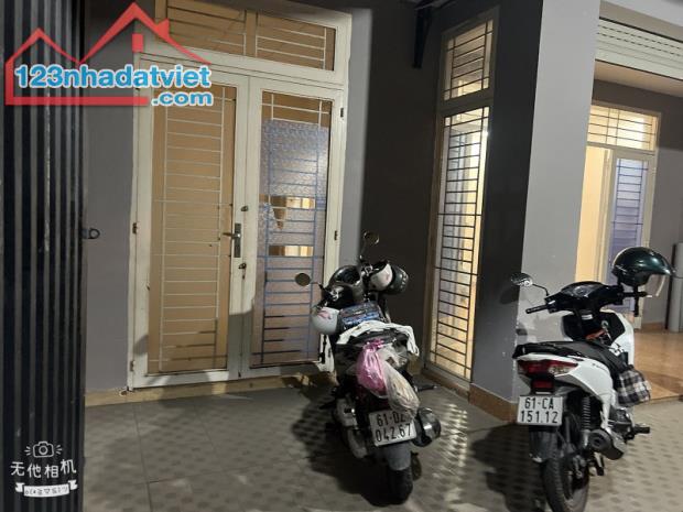 Bán nhà MẶT TIỀN kinh doanh đa ngành nghề,ngang KHỦNG 8,5m,gần chợ Xóm Vắng - 3
