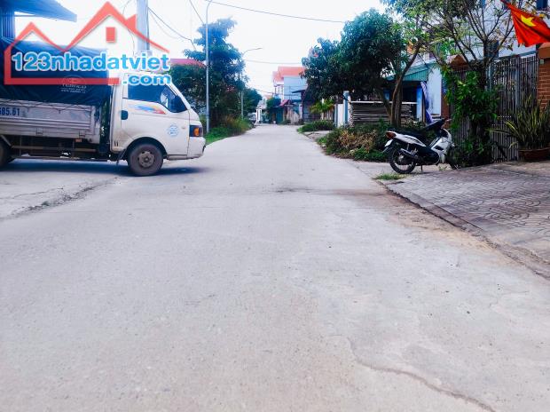 200m đất mặt đường liên xã Tri Trung-Hoàng Long KD đỉnh,cách Cienco5 700m