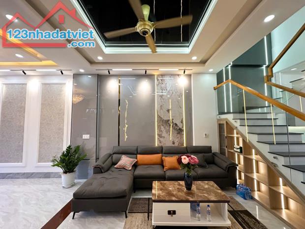 Bán  nhà 1T3L góc 2 MT, ngay KDC Hoàng Minh Chánh P.Hóa An, đường ô tô 8m thông thoáng - 2
