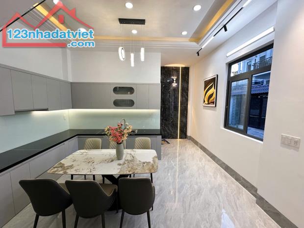 Bán  nhà 1T3L góc 2 MT, ngay KDC Hoàng Minh Chánh P.Hóa An, đường ô tô 8m thông thoáng - 4