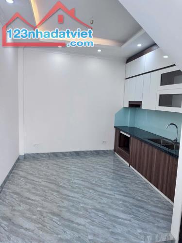 Bán nhà riêng Vân Côn, Hoài Đức. Nhà đơn lập, sân chơi riêng. Sổ đỏ 50m2 xây 4 tầng, 4 ngủ - 2