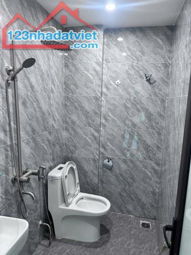 Bán nhà riêng Vân Côn, Hoài Đức. Nhà đơn lập, sân chơi riêng. Sổ đỏ 50m2 xây 4 tầng, 4 ngủ - 5
