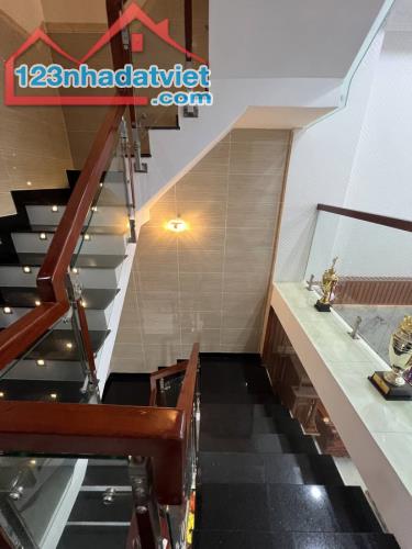 011TB – Bán nhà hẻm tải Phạm Văn Bạch, 110m2 ngang 5m, 4 tầng 4PN, SHR, NHỈNH 13.2 tỷ TL - 2