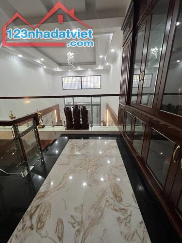 011TB – Bán nhà hẻm tải Phạm Văn Bạch, 110m2 ngang 5m, 4 tầng 4PN, SHR, NHỈNH 13.2 tỷ TL - 4