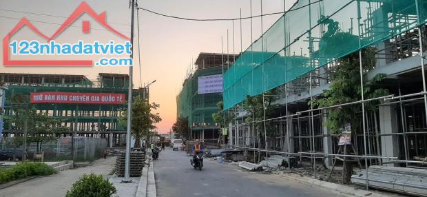 Nhà phố thương mại 5 Tầng mặt đường 12m, ngay sát Khu Công Nghiệp tại Hải Phòng - 2