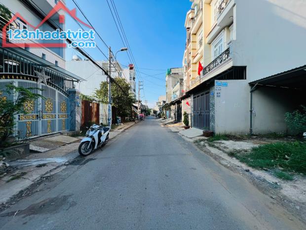 Bán Đất Tây Lân Dân Cư Hiện Hữu Đường Nhựa 10m Ngay Chợ 4x16 64m2 Giá Tốt 3,35 Tỷ SHR - 1