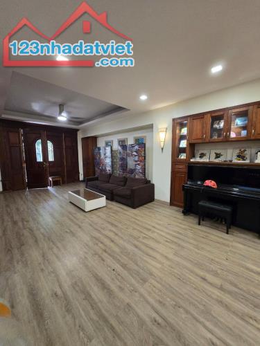 Biệt thự Ba Đình - khu VIP biệt lập - 114m 5 tầng - chỉ 38.4 tỷ - 2