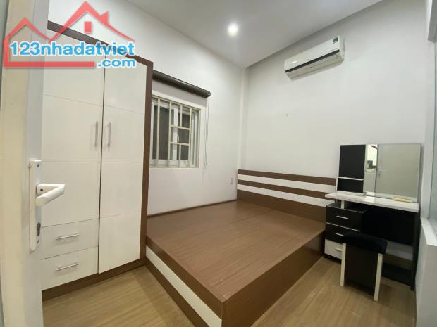 Chính chủ bán nhà 4 tầng đường nhựa 7m 249 Hà Huy Tập gần Công an quận Thanh Khê - 10