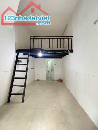 Căn Hộ Dịch Vụ  - 5 Tầng BTCT-  7PN- Khu Vip Sân Bay- Tân Bình- Hxh Tránh- 64m2– Giá 13Tỷ - 5