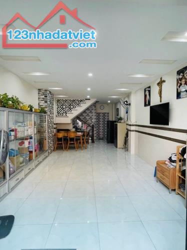 BÁN NHÀMẶT TIỀN PHÚ NHUẬN – SÁT Q1 – THIẾT KẾ ĐẲNG CẤP - 5 TẦNG-46M2- 14.5 TỶ - 2