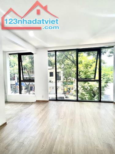 Nhà mặt phố Trần Đại Nghĩa, quận Hai Bà Trưng, 140m2 x 4 tầng, mặt tiền 8,3m, 108 tỷ! - 2