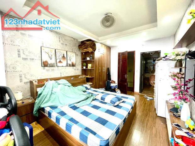 NHÀ DÂN XÂY - HÀNG XÓM TIMES CITY - TIỆN ÍCH BẠT NGÀN - 2