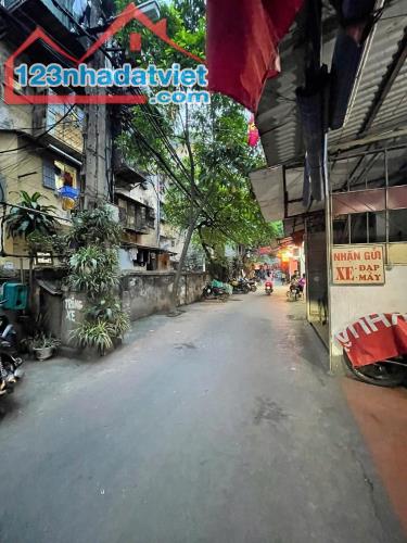 Bán căn nhà siêu đẹp vài bước ra công viên