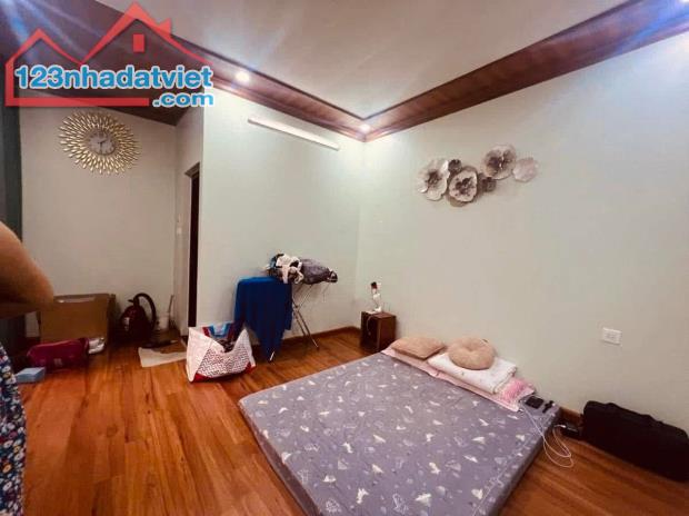 MẶT PHỐ NGUYỄN CHÍNH LÔ GÓC ÔTÔ TRÁNH KINH DOANH ĐỈNH GIÁ 15 TỶ MẶT TIỀN 5M - 3
