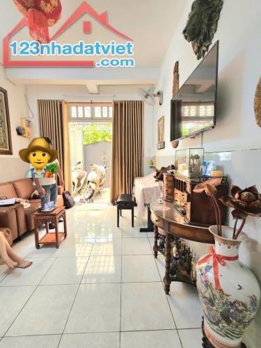 BÁN NHÀ 3 TẦNG CĂN GÓC 2 MẶT TIỀN 10M- NGAY NHÀ GA T3 – 3 TẦNG – 62M2 (4.4mX14.5m) - GIÁ - 2