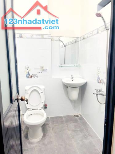 Bán nhà mặt phố Trịnh Hoài Đức, Q.9, 52m², 2 tầng, 4.5 tỷ, sổ hồng - 3