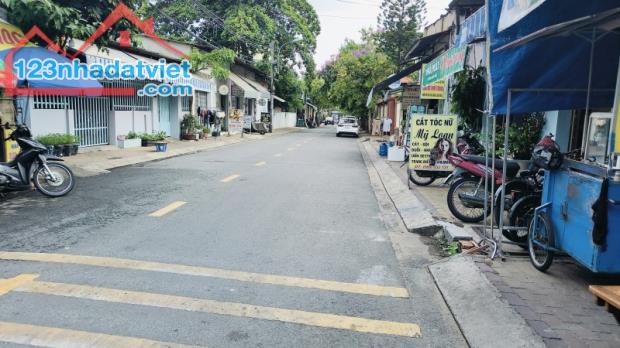 Bán nhà mặt phố Trịnh Hoài Đức, Q.9, 52m², 2 tầng, 4.5 tỷ, sổ hồng - 4