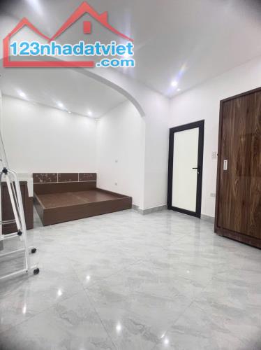 NHÀ ĐỘC LẬP CHỢ CỘT ĐÈN - LÊ CHÂN - 3