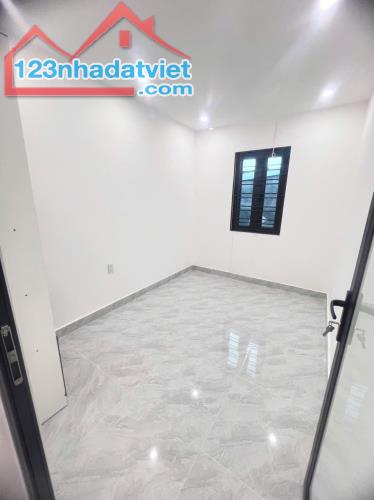 NHÀ ĐỘC LẬP CHỢ CỘT ĐÈN - LÊ CHÂN - 4