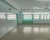 Bán chung cư Phú Thọ Quận 11, 68m2 - 2pn, có sổ hồng, giá 2,880 tỷ