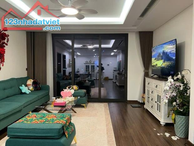 VỊ TRÍ ĐẮC ĐỊA TRUNG TÂM GREEN DIAMOND LÁNG HẠ Vị trí : 93, Láng Hạ, Đống Đa, Hà N - 2