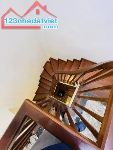 Bán nhà dân chắc chắn phố Cự Lộc, 33m2 6,48Tỷ, vài bước ra phố, ngõ rộng thoáng. - 4