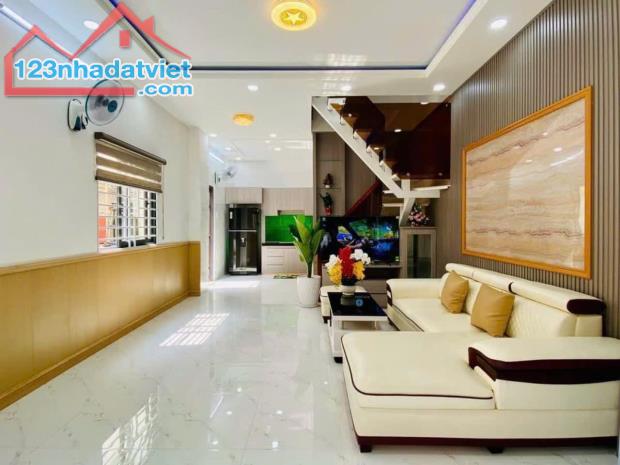 Cần tiền bán gấp căn nhà Đường Thành Mỹ, P.8, Quận Tân Bình. Giá chỉ 1tỷ890 còn thương lượ - 1