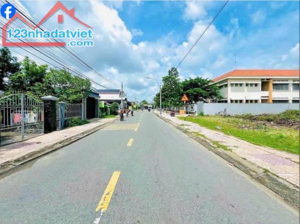 KÈO THƠM 395 TRIỆU 1 XẸT QL 14 , CHỢ MINH LẬP VÀO 900m ,thu hồi vốn , tự đi xem ko đưa đó