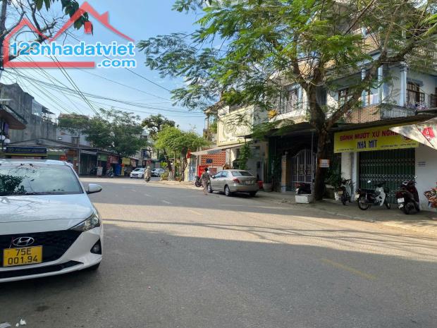 Bán nhà 2 tầng mặt tiền kinh doanh Đặng Huy Trứ, trung tâm TP. Huế, Khổ ngang 10m đẹp - 3