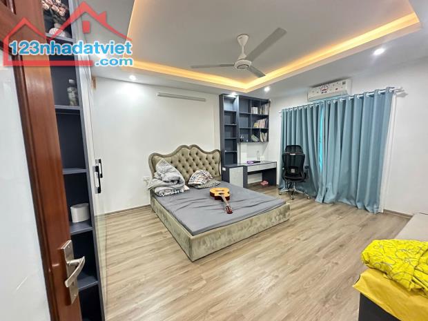 bán nhà quận Tây hồ, ngõ 3 gác, kd Van phòng, cho Thuê. 30x 5 tầng , mặt tiền khủng 6m. - 4