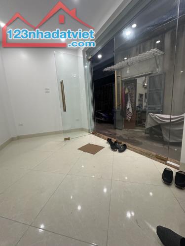 TRẦN KHÁT CHÂN NHÀ MỚI 5 TẦNG- 43M2 - GIÁ : 7.4 TỶ - 2