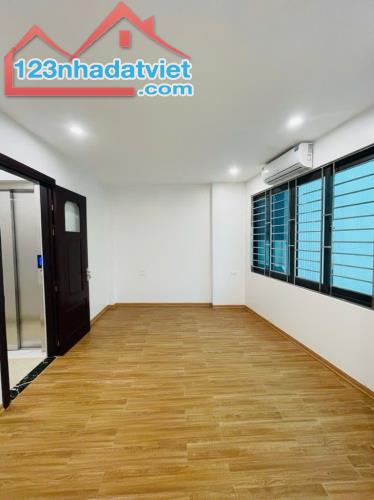 TRẦN KHÁT CHÂN NHÀ MỚI 5 TẦNG- 43M2 - GIÁ : 7.4 TỶ - 4