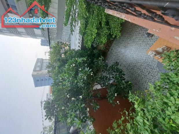 Bán gấp nhà biệt thự mặt tiền Hoàng Quốc Việt 650m2, ngang khủng 13m, SHR, chỉ 87 tỷ. - 5