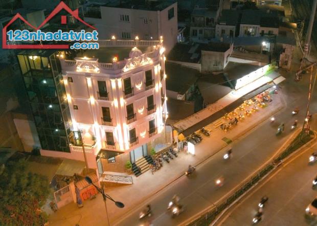 Bán Toà Nhà CHDV Mặt Tiền Đường Phạm Văn Đồng, Phường 01, Quận Gò vấp, Hồ chí Minh - 2