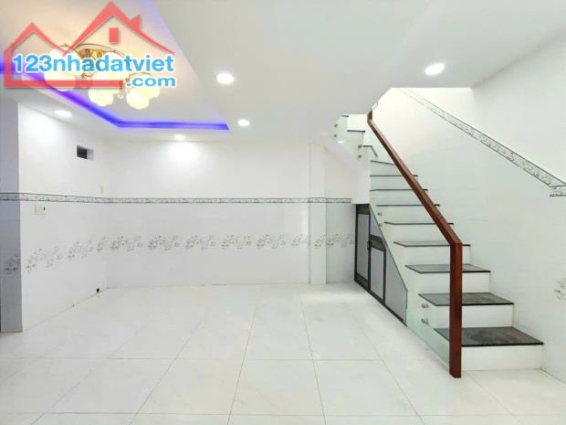 Nhà mới 2 tầng hẻm 314 Âu Dương Lân P3Q8. 3.5 tỷ TL - 1