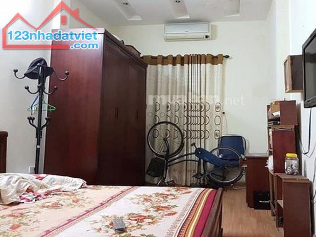 Dương Quảng Hàm bán nhà 35m2 4 tầng